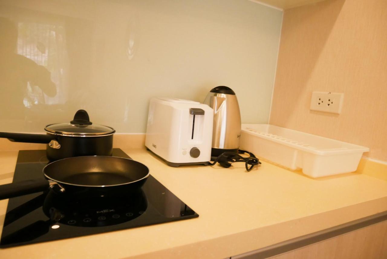 Seven Seas Pattaya Poolside Room ห้องติดสระ Jomtien Beach Extérieur photo